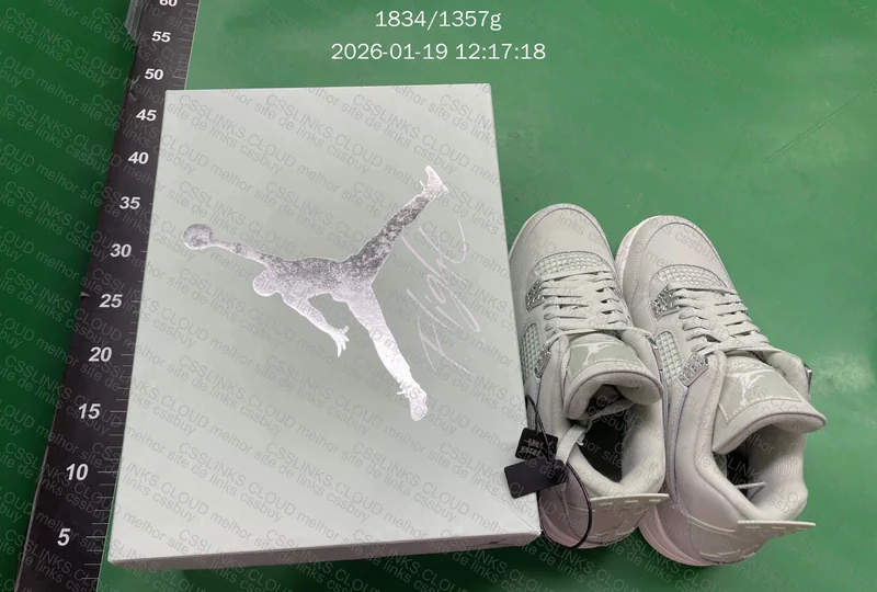 AJ4 Blind Box