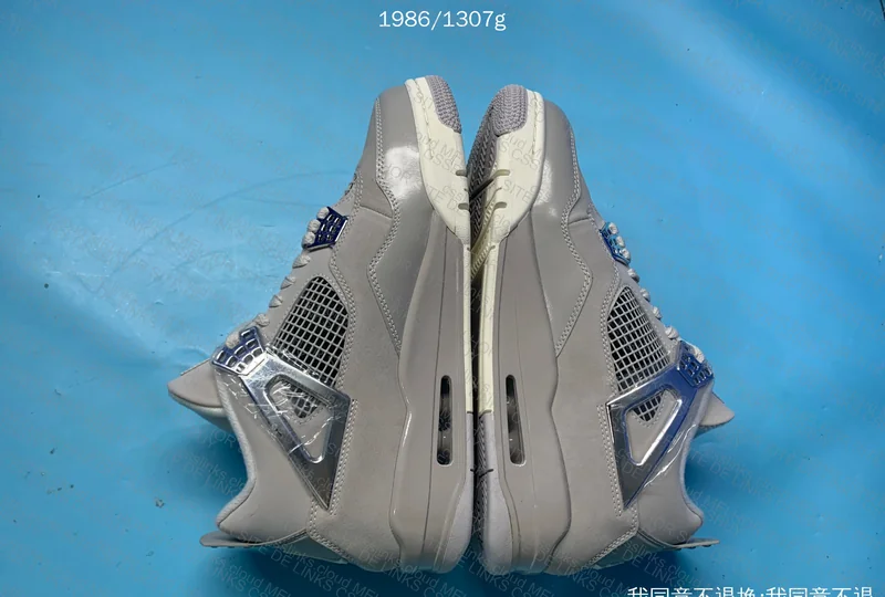 AJ4 Frozen Moments 10