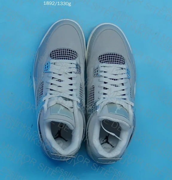 AJ4 Frozen moments H12 3