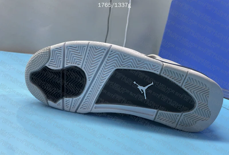 AJ4 GX Military Black 7
