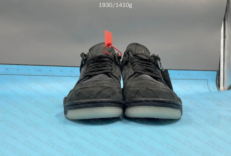 AJ4 KAWS - GX 2