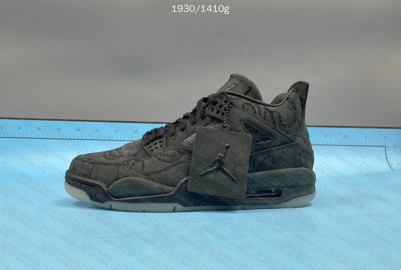 AJ4 KAWS - GX 7