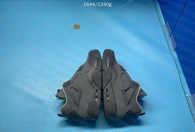 AJ4 / KX batch / 290Y / Size 44 EUR / 1644 - 1240 g / 4