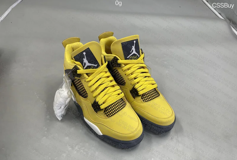 AJ4 Lightining 2