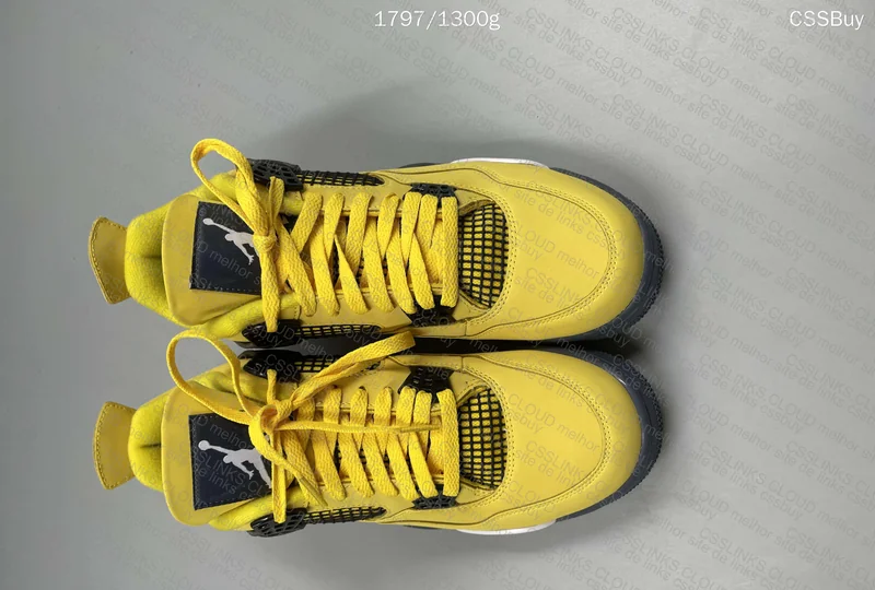 AJ4 Lightning 2
