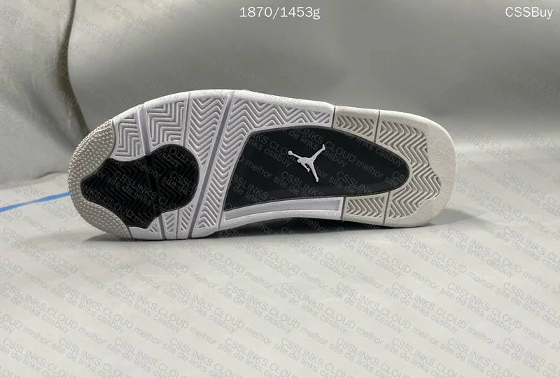 AJ4 - Military Black 4