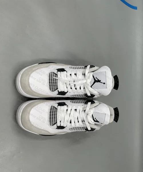 AJ4 MILITARY BLACK 170y