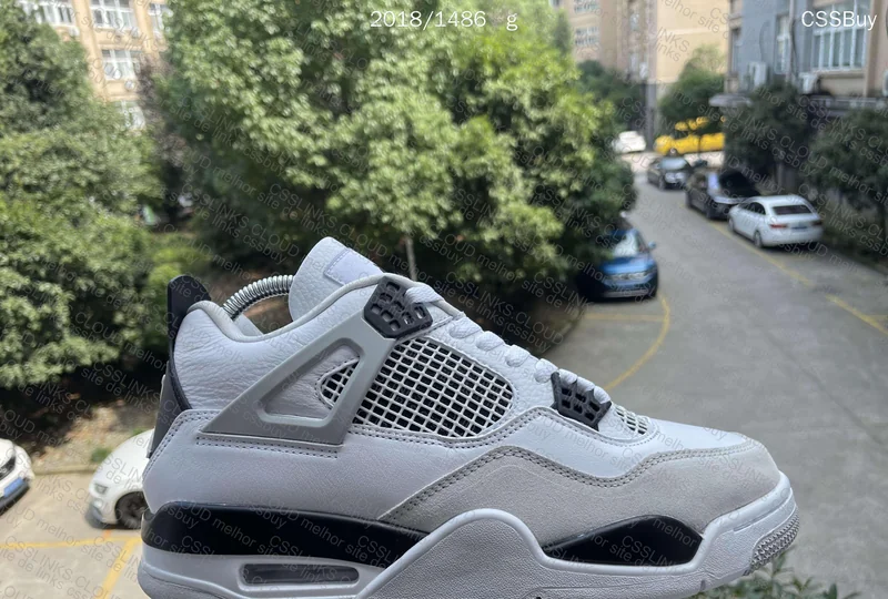 AJ4 MILITARY BLACK at 199¥ 10