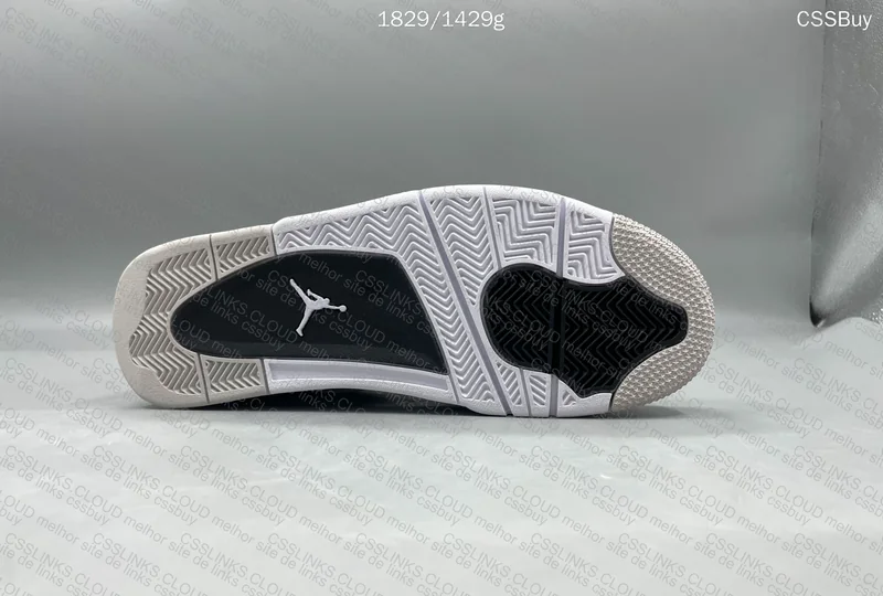 AJ4 MILITARY BLACK (GL OR RL?) 9