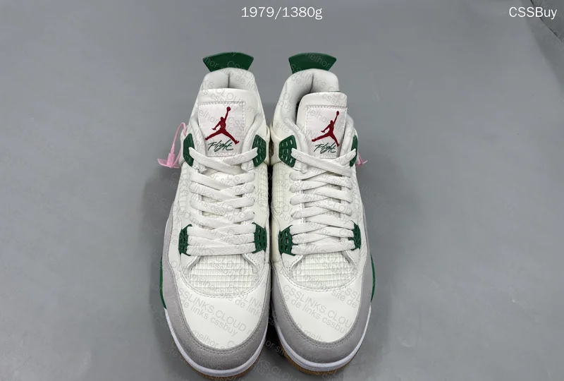 AJ4 Pine Green