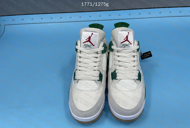 AJ4 Pine green