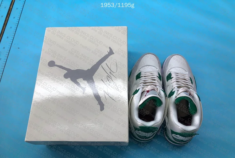 AJ4 Retro SP (Blind Box)
