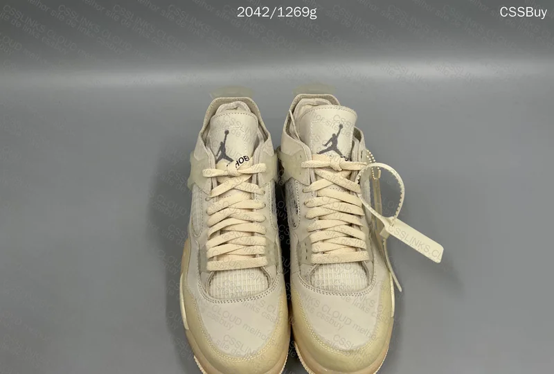 AJ4 Retro White Sail 2