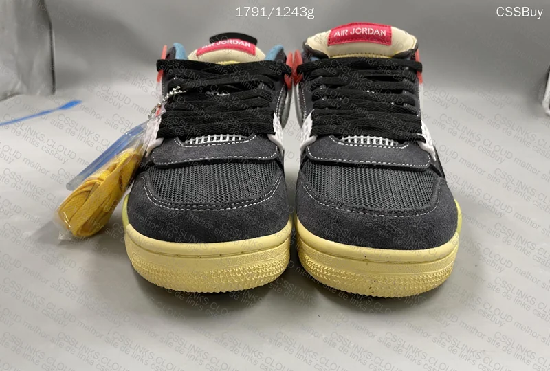Aj4 union x off noir 2
