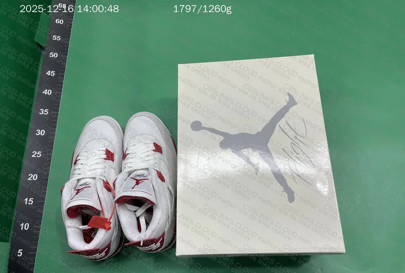 AJ4 WHITE/RED SB 9