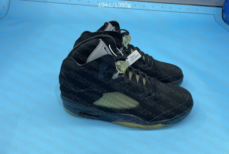 AJ5 A MA MANIERE DUSK