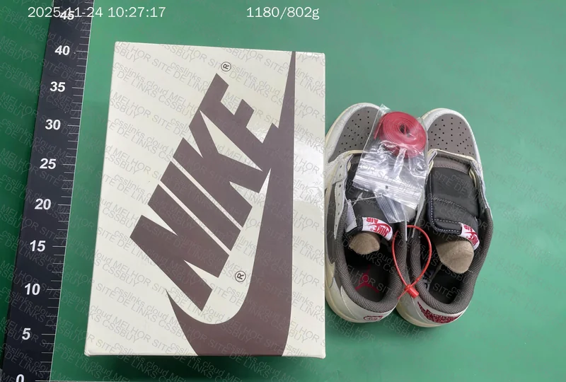 AJI TRAVIS SCOTT MOCHA 9