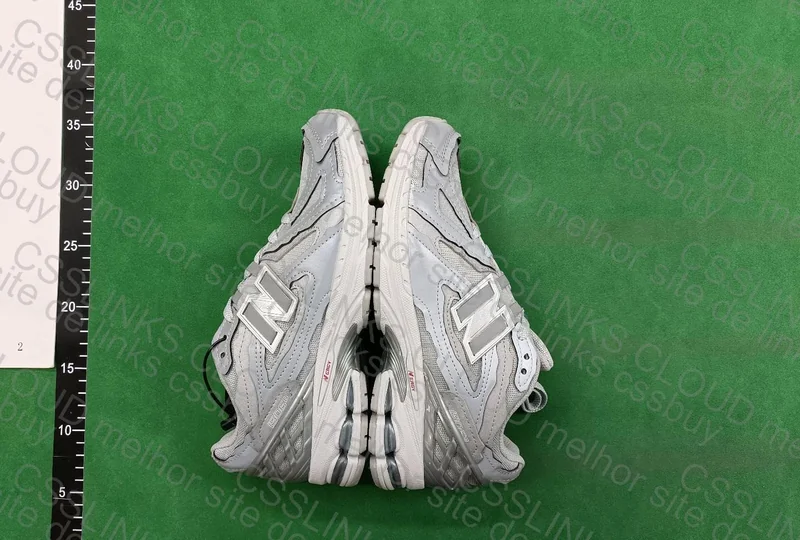 (AJUDA) New balance 1906d 4