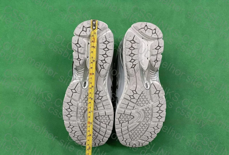 (AJUDA) New balance 1906d 6