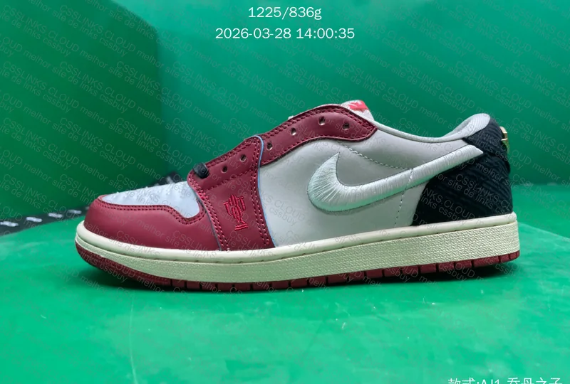 Ajuda? NIKE – Air Jordan 1 Retro Low OG Trophy Room Away 6