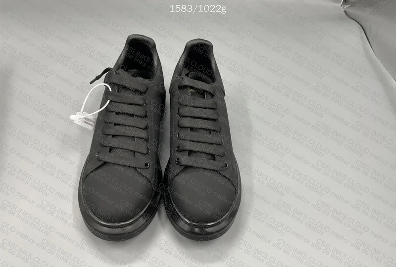 Alexander MC Queen / Black