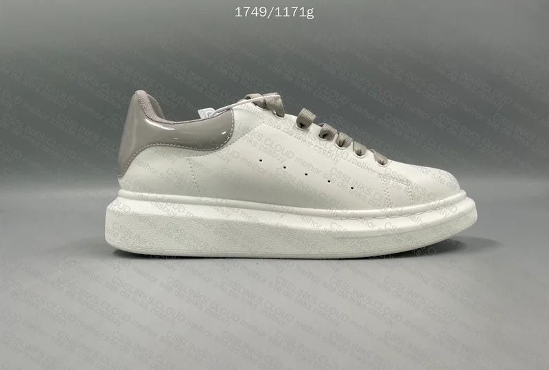 Alexander McQueen 2