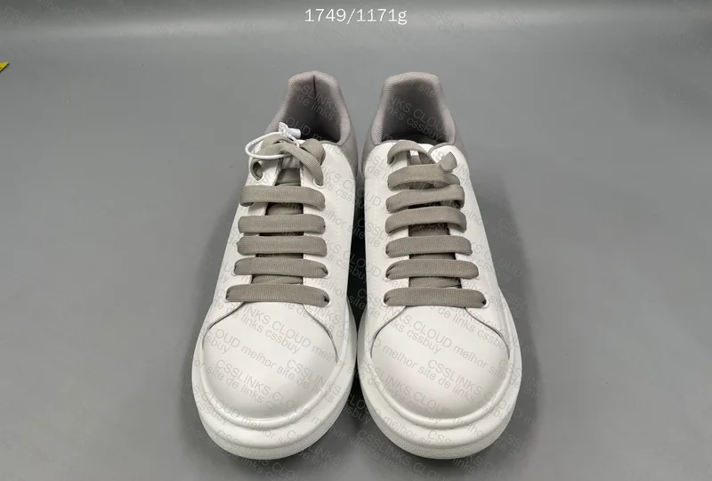Alexander McQueen 3