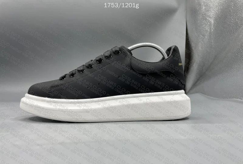 Alexander McQueen 4