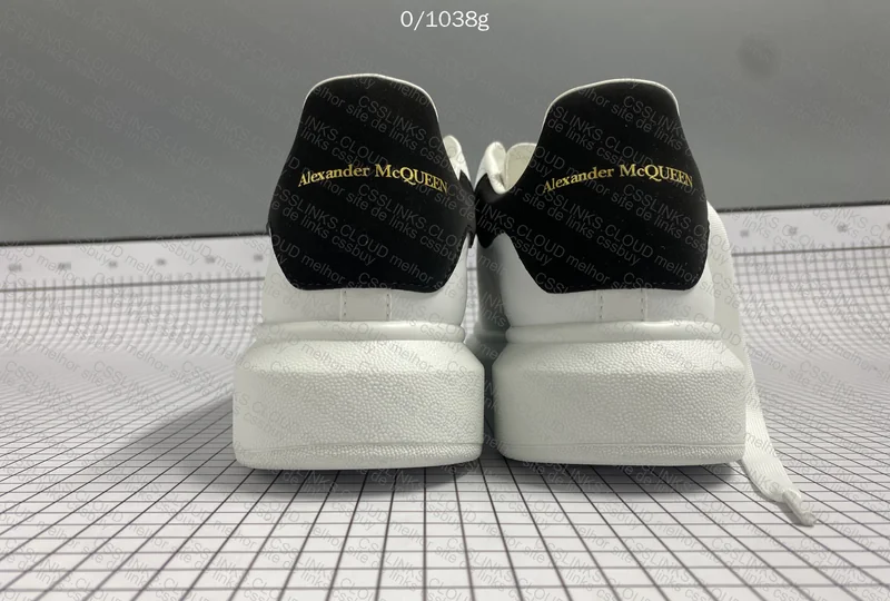Alexander McQueen 4
