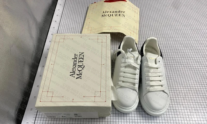 Alexander McQueen 3