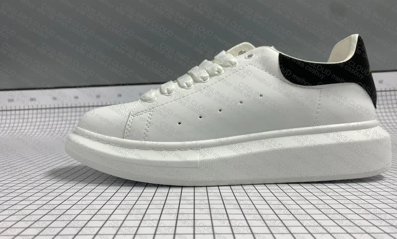 Alexander McQueen 4