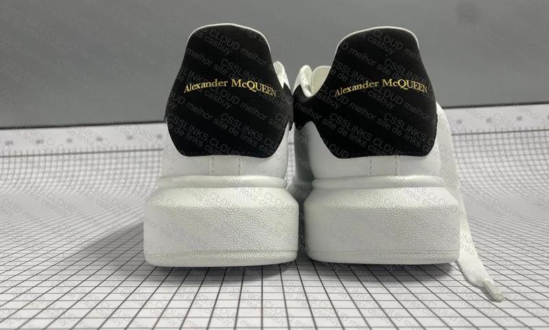 Alexander McQueen 6