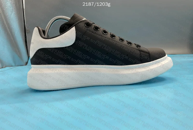 Alexander McQueen 7