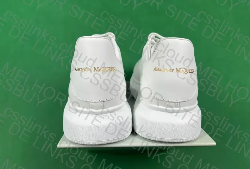 Alexander McQueen 3