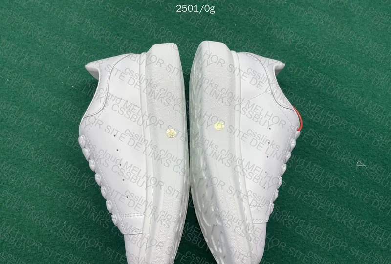 Alexander McQueen 6