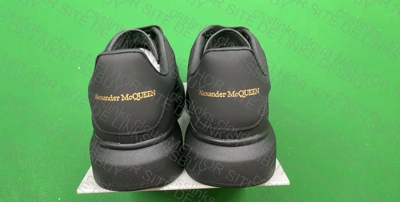 Alexander McQueen 4