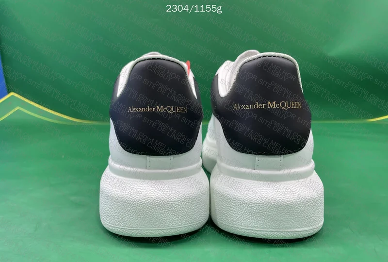 Alexander McQueen 4