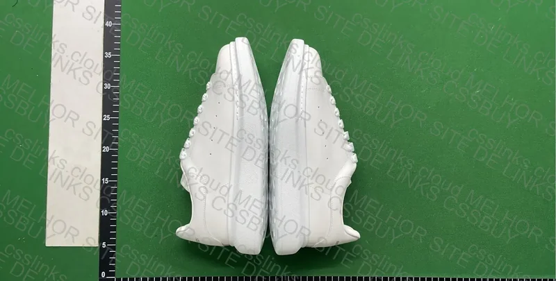 Alexander McQueen 5