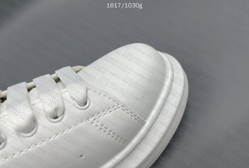 Alexander McQUEEn GL? 8