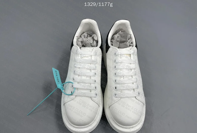 Alexander McQueen RIDICULO