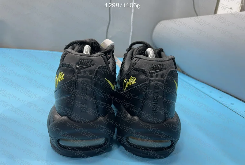 AM95 “Black Honey” Corteiz 3