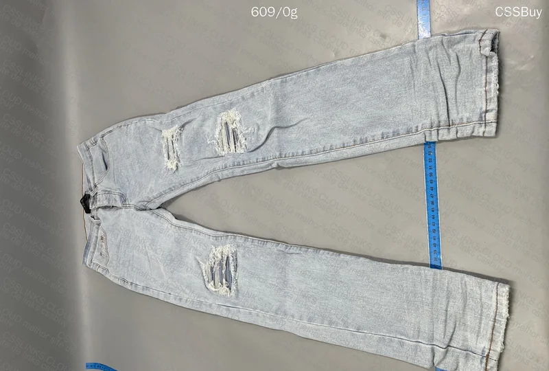 Amiri Jeans 2