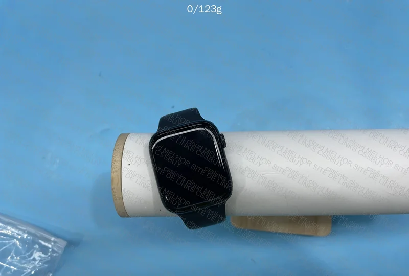 Apple Watch S8 (with Usage Marks) 2
