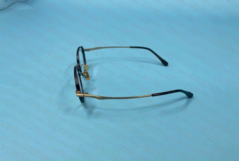 Pure Titanium Eyeglass Frame - Black/Gold 2