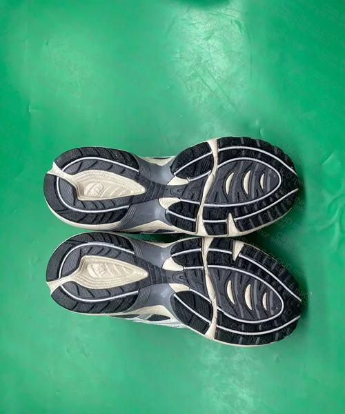 Asics 1090 SALE 8