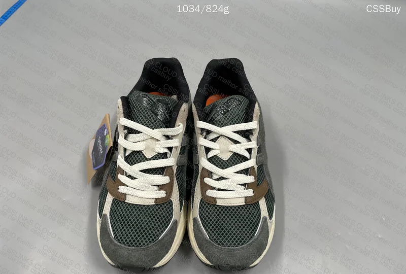 Asics 1130 x Hal Studios