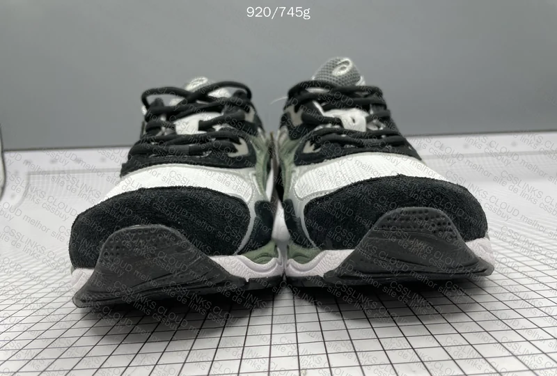 Asics blind box 4