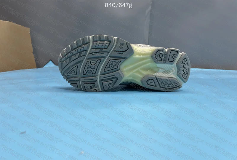 ASICS GEL KAYANO 14 6
