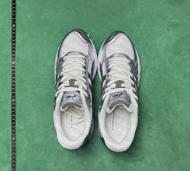 Asics Gel-Kayano 14 6