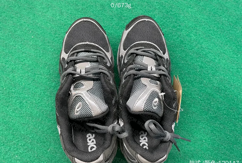 Asics Gel NYC (100y sale) 6